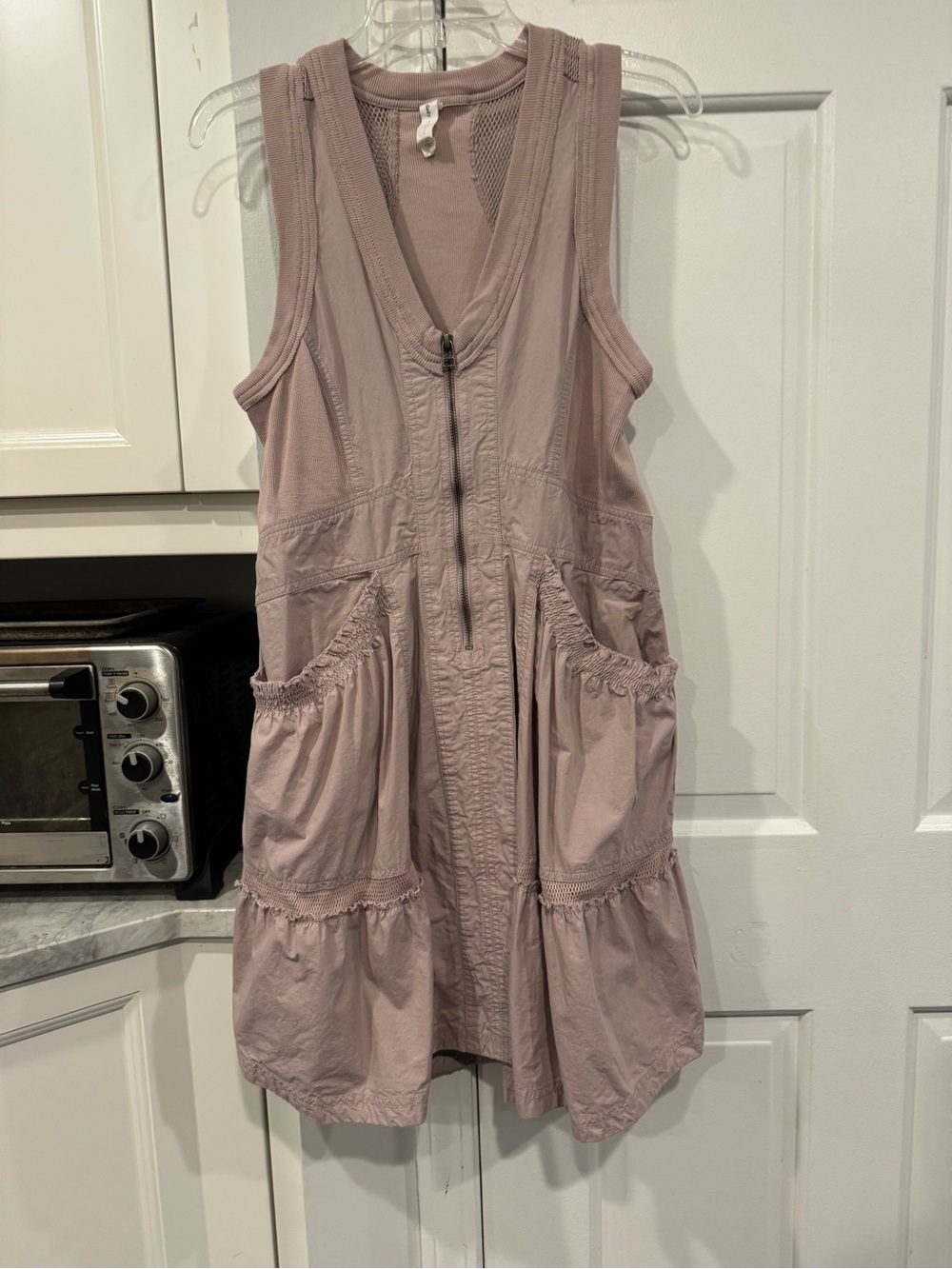 Anthropologie Casual Tiered Pocket Dress  in Rose w Front Zip. Size M Like New